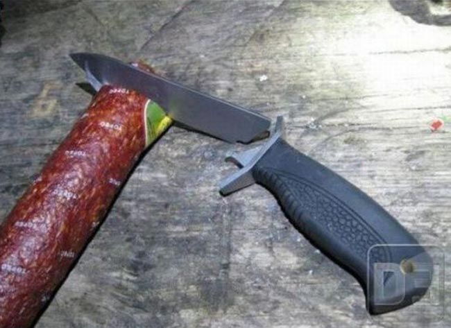russian-sausage-vs-chinese-knife.jpg