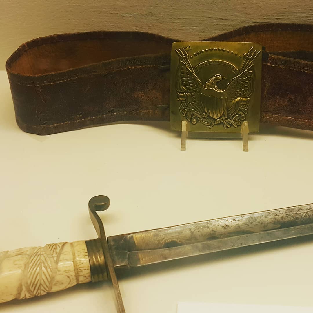 shqipopedia - BnMdKGblGfy.jpg